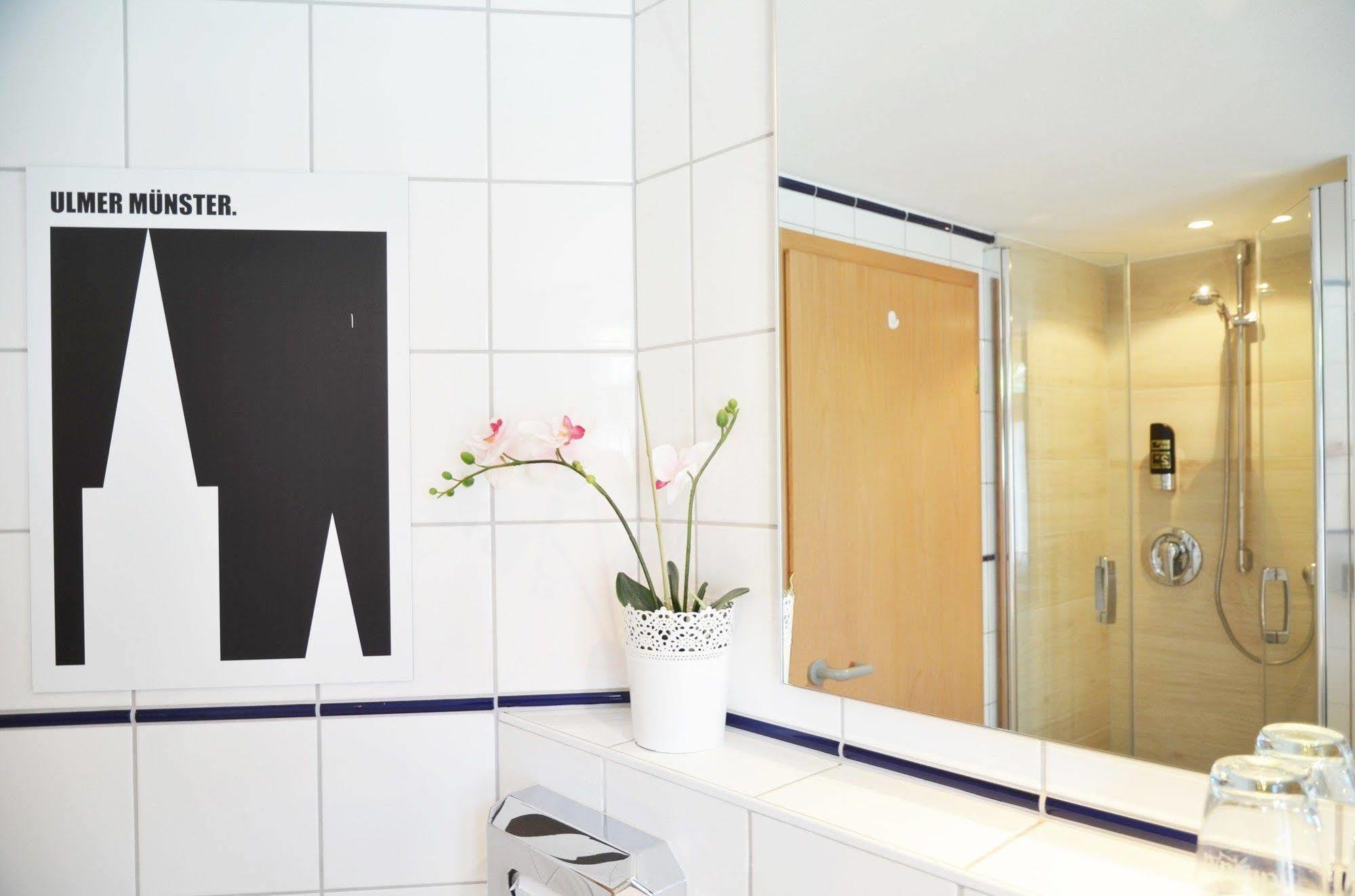 Am Zehntstadl Hotel & Sauna ウルム エクステリア 写真